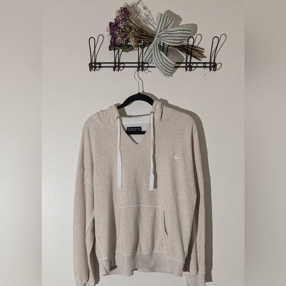 🫎 Abercrombie and Fitch sweatshirt! EUC 🫎 - Picture 1 of 1
